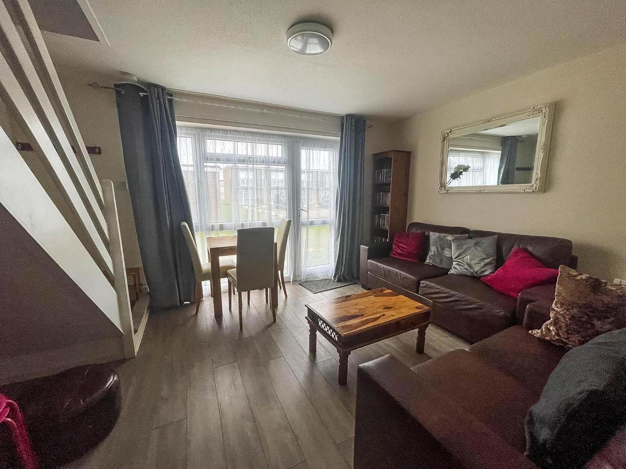 6 Berth Chalet Nearby In Norfolk Ref 18168b