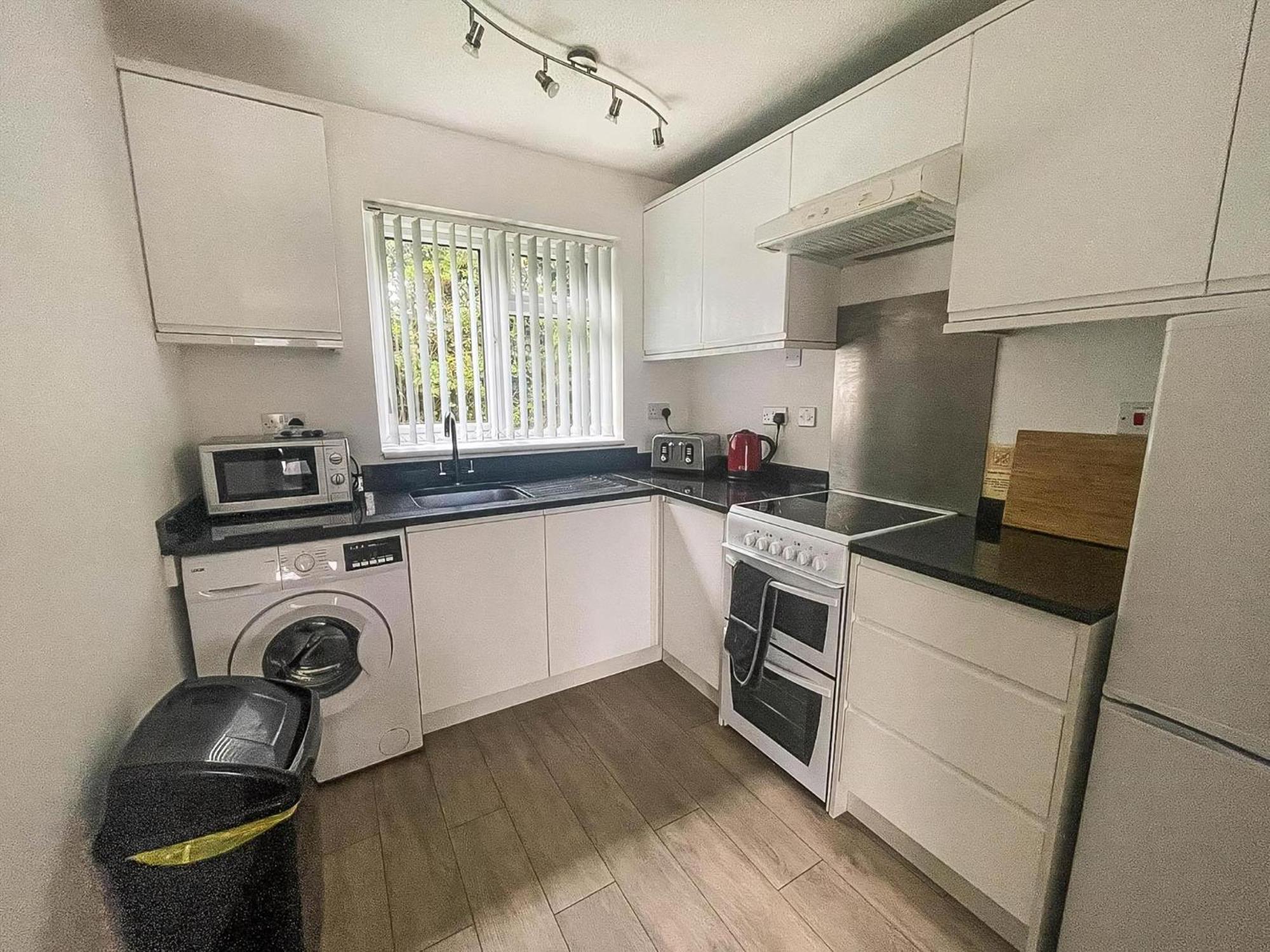 6 Berth Chalet Nearby In Norfolk Ref 18168b Chalet Hemsby
