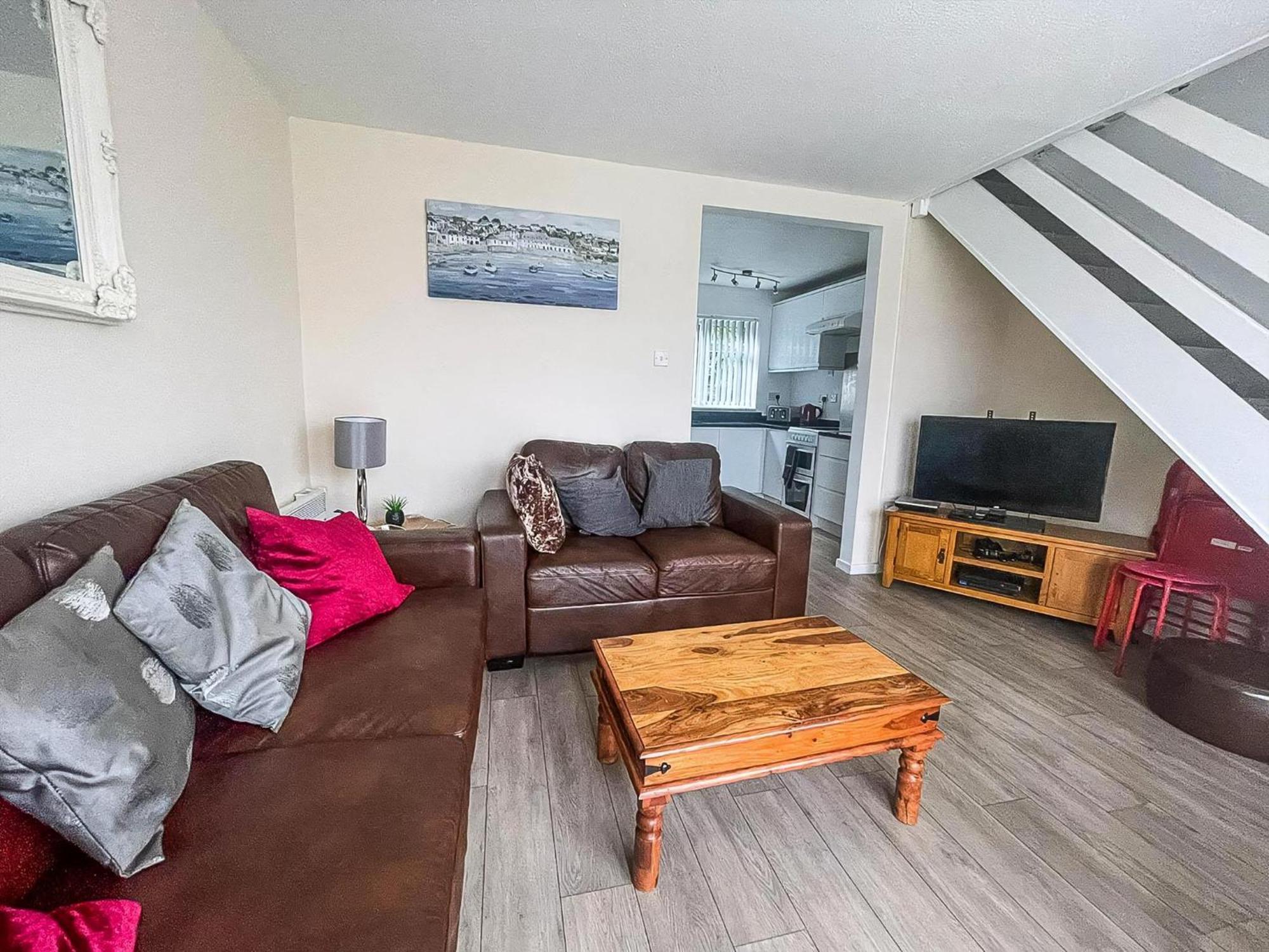 6 Berth Chalet Nearby In Norfolk Ref 18168b *